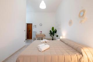 Cozy romantic loft- Cialdini 21 - 3