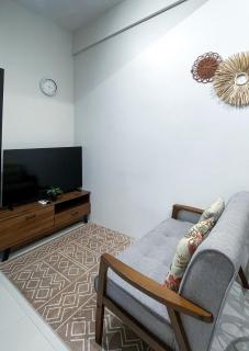 Spacious Studio Nook with Relaxing Vibe - 8