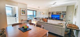 Sweeping Harbour & Ocean Views Over Sydney's East - 7