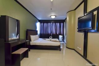 Richmond Plaza Hotel - 7