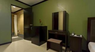 Richmond Plaza Hotel - 5