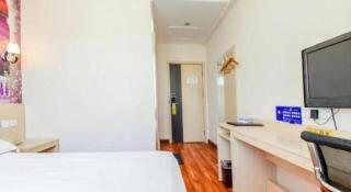 Super 8 Hotel Jinan Railway Station Square - 2