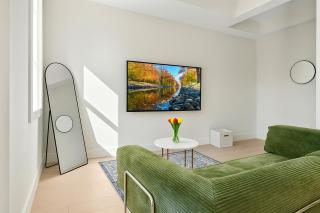 2BD Condo with Private patio in Downtown DC Dupont - 2