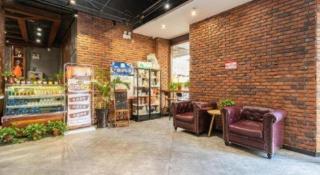 James Joyce Coffetel· Zhengzhou Wenhua Road Technology Market - 4