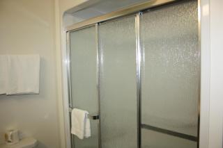 Crossroads Inn & Suites - Saint-Jean - 5