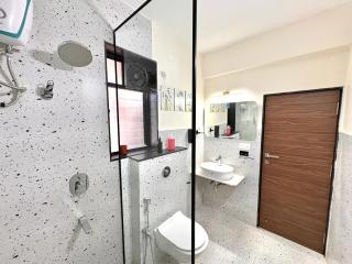 Ultra Luxe 1BHK Candolim - Modern Apartment, Pool, Balcony - 5 Minutes to Beach - 3