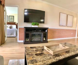 Kingston Plantation - Arrowhead #115 - Sandy Toes - 8