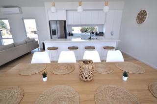 Luxury Coastal Retreat -14 Haynes Rd, Middleton - 5