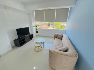 The Colombo Charm - 0