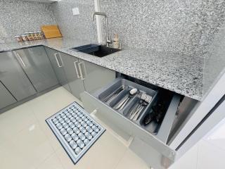 The Colombo Charm - 3