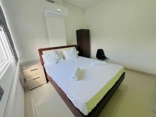 The Colombo Charm - 6