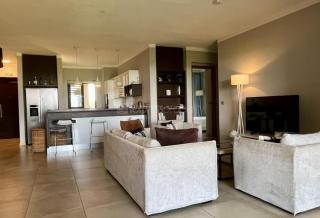 Royal Park Resort & Villas - 7