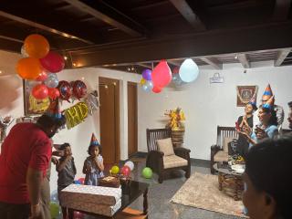 Vintage Retreat 1970's - 4