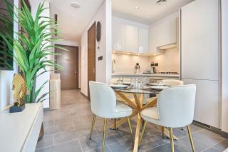STAY BY LATINEM Luxury 1BR Holiday Home CC 1806 Near Burj Khalifa - 5