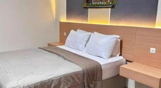 Hotel Augusta Garut - 3