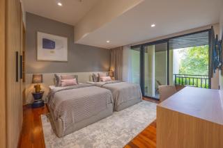 Elegant 4-Bedroom Pool Villa with Rooftop Sala - 7