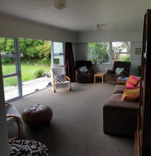 Charming Motueka Getaway with Air-Con - 1