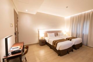 Swiss Club Guesthouse - 3