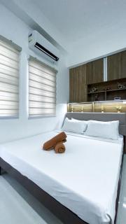Light-Filled Studio with Serene Ambiance - 5