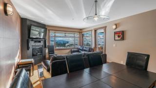 Raven's Nest - Mtn View & Hot Tub sleeps 6 - 9