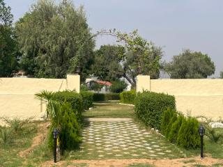Hotel Ajitgarh - 8