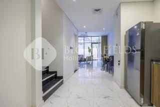 Bloomfields Executive 3br Th The Gate Masdar - 8