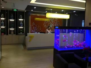 7 Days Premium Lintao City Golden Street Shopping Plaza Branch - 4