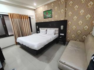 Dee Intercontinental - 2