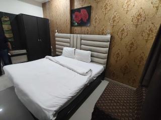 Dee Intercontinental - 4