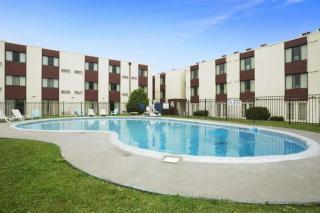 Ramada by Wyndham Pittsburgh/New Stanton - 3