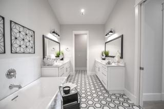 Sea La Vie Beach House - Luxurious 4BR Home W Pool Spa Dock Canal Access on Anna Maria Island - 5