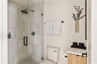 Tide House - Unit A - Modern Seaside 1BD w Parking - 9