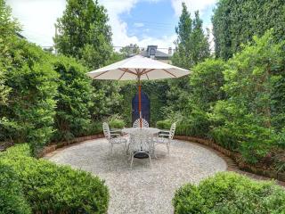 Jones Street Retreat - 3