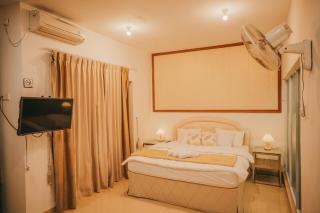 BBQ,Canoe,KTV, Port Pickup Included - 6