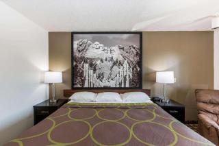 Super 8 By Wyndham Wayne - 3