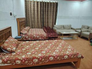 Buner Platter House - 7