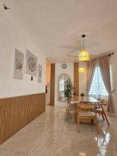 Villa Zuhaira homestay - 4