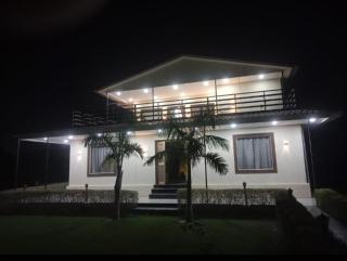 SkyWay FarmHouse Noida 135 - 2