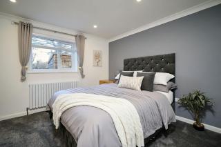 Charming 2BR Oban Home - Quiet area with free parking - 0