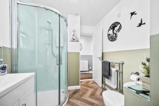 Charming 2BR Oban Home - Quiet area with free parking - 2