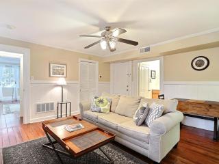 Forsyth Park Avenue Haven - 7