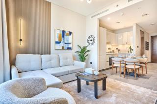 STAY BY LATINEM Luxury 1BR Holiday Home CB 2601 Near Burj Khalifa - 7