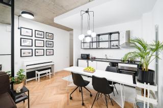 Urban Spaces Central new studio with parking - 0