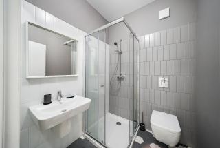 Urban Spaces Central new studio with parking - 3