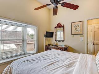 Broughton Street Main House - Savannah - 3