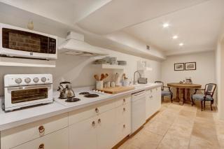 Elsewhere on Madison Square Garden - 7