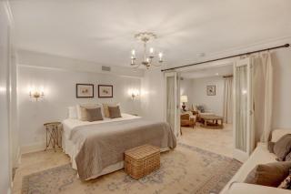 Elsewhere on Madison Square Garden - 6