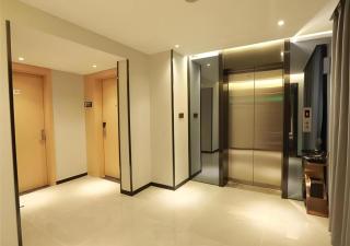 Borrman Hotel Zhuhai Gongbei Port Fuhuali Light Rail - 7