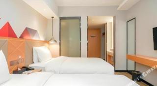 Borrman Hotel Zhuhai Gongbei Port Fuhuali Light Rail - 2