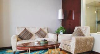 Ramada by Wyndham Zibo - 1